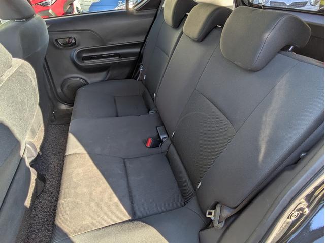 アクア Ｓスタイルブラック　ＳＤナビ　ＢＴオーディオ　フルセグＴＶ　バックカメラ　衝突軽減ブレーキ　レーンアシスト　オートハイビーム　オートライト　オートエアコン　スマートキー　プッシュスタート　ステアリモコン　ＥＴＣ（10枚目）