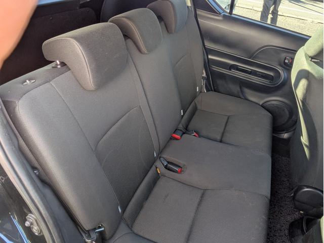 アクア Ｓスタイルブラック　ＳＤナビ　ＢＴオーディオ　フルセグＴＶ　バックカメラ　衝突軽減ブレーキ　レーンアシスト　オートハイビーム　オートライト　オートエアコン　スマートキー　プッシュスタート　ステアリモコン　ＥＴＣ（34枚目）