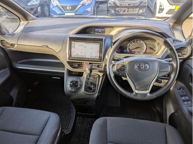 ヴォクシー V 純正SDナビ BTオーディオ フルセグ DVD バックカメラ Mサーバー 片側パワスラ オートLED フォグ ドラレコ クルコン オートエアコン 純正アルミ MTモード付AT ステアリモコン ETC(14枚目)