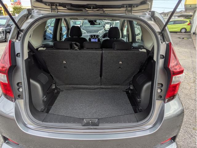 ノート ｅ－パワー　Ｘ　メモリーナビ　ＢＴオーディオ　フルセグＴＶ　ＤＶＤ再生　衝突軽減ブレーキ　レーンアシスト　障害物センサー　オートライト　純正１４インチアルミ　オートエアコン　横滑り防止装置　インテリキー　ＥＴＣ（11枚目）