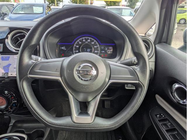 ノート ｅ－パワー　Ｘ　メモリーナビ　ＢＴオーディオ　フルセグＴＶ　ＤＶＤ再生　衝突軽減ブレーキ　レーンアシスト　障害物センサー　オートライト　純正１４インチアルミ　オートエアコン　横滑り防止装置　インテリキー　ＥＴＣ（12枚目）