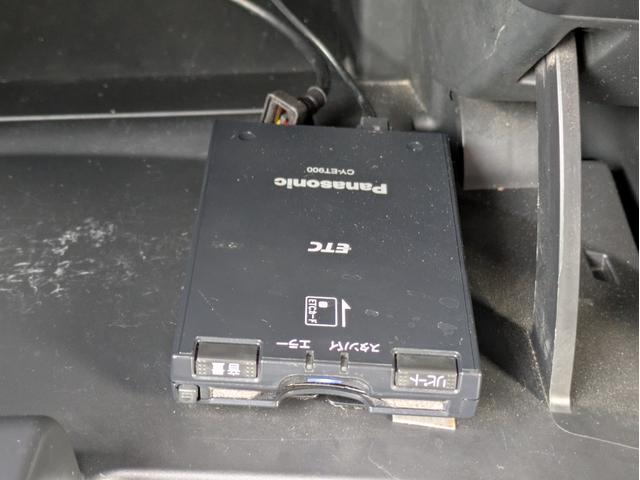 ノート ｅ－パワー　Ｘ　メモリーナビ　ＢＴオーディオ　フルセグＴＶ　ＤＶＤ再生　衝突軽減ブレーキ　レーンアシスト　障害物センサー　オートライト　純正１４インチアルミ　オートエアコン　横滑り防止装置　インテリキー　ＥＴＣ（19枚目）