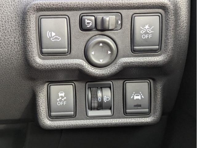 ノート ｅ－パワー　Ｘ　メモリーナビ　ＢＴオーディオ　フルセグＴＶ　ＤＶＤ再生　衝突軽減ブレーキ　レーンアシスト　障害物センサー　オートライト　純正１４インチアルミ　オートエアコン　横滑り防止装置　インテリキー　ＥＴＣ（20枚目）