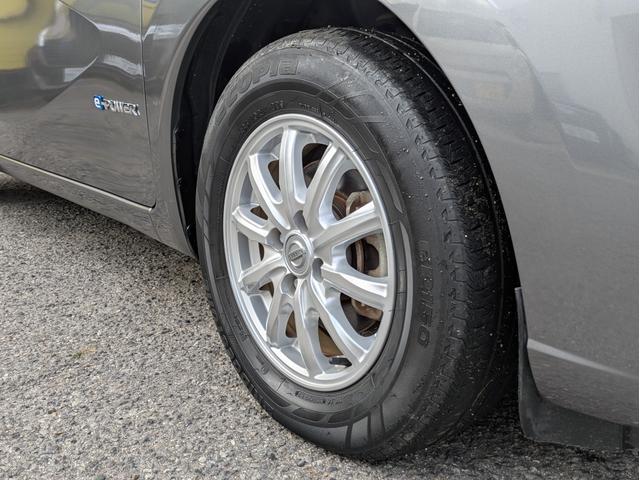 ノート ｅ－パワー　Ｘ　メモリーナビ　ＢＴオーディオ　フルセグＴＶ　ＤＶＤ再生　衝突軽減ブレーキ　レーンアシスト　障害物センサー　オートライト　純正１４インチアルミ　オートエアコン　横滑り防止装置　インテリキー　ＥＴＣ（29枚目）