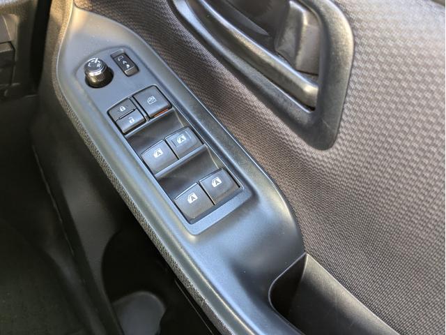 ノア Ｘ　純正ＳＤナビ　ＢＴオーディオ　フルセグＴＶ　ＤＶＤ再生　Ｍサーバー　バックカメラ　後席モニター　片側パワスラ　オートＬＥＤ　フォグ　ステアリモコン　ロールカーテン　ＭＴモード付ＡＴ　ＥＴＣ（25枚目）