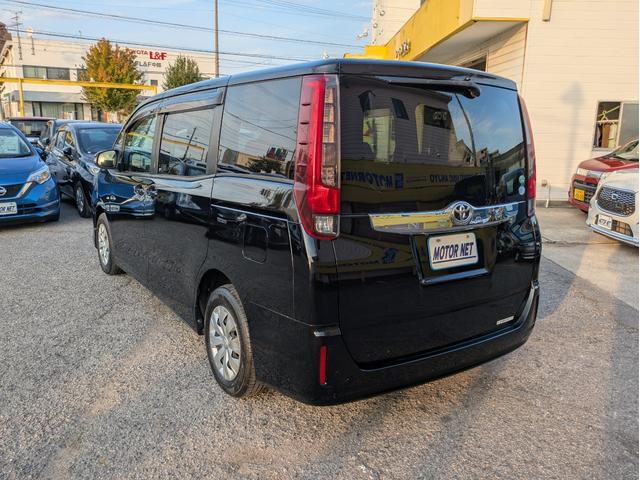 ノア Ｘ　純正ＳＤナビ　ＢＴオーディオ　フルセグＴＶ　ＤＶＤ再生　Ｍサーバー　バックカメラ　後席モニター　片側パワスラ　オートＬＥＤ　フォグ　ステアリモコン　ロールカーテン　ＭＴモード付ＡＴ　ＥＴＣ（30枚目）