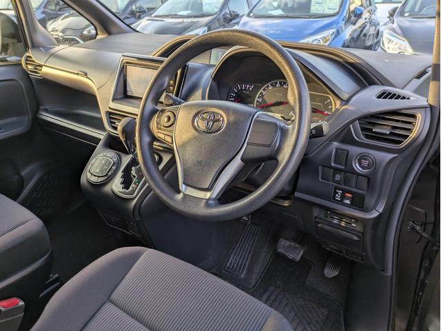 ノア Ｘ　純正ＳＤナビ　ＢＴオーディオ　フルセグＴＶ　ＤＶＤ再生　Ｍサーバー　バックカメラ　後席モニター　片側パワスラ　オートＬＥＤ　フォグ　ステアリモコン　ロールカーテン　ＭＴモード付ＡＴ　ＥＴＣ（33枚目）