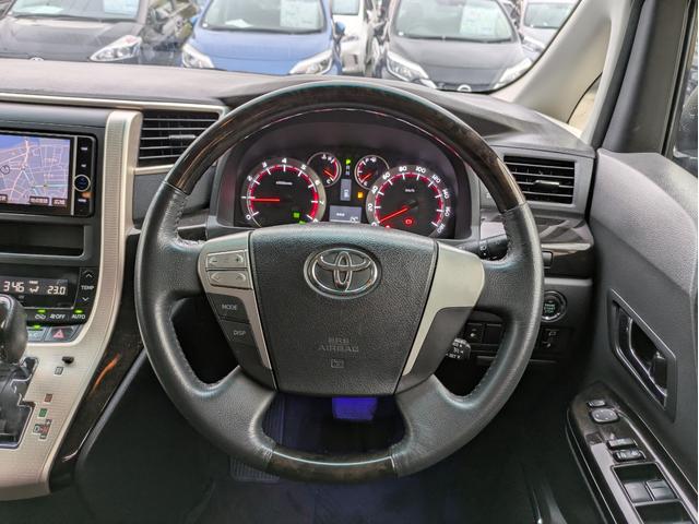 ヴェルファイア ２．４Ｚ　ゴールデンアイズＩＩ　純正ＨＤＤナビ　ＢＴオーディオ　Ｍサーバー　フルセグ　ＤＶＤ　後席モニター　Ｂカメラ　クルコン　障害物センサー　両側パワスラ　オートＨＩＤ　フォグ　ステアリモコン　電動リアゲート　純正アルミ　ＥＴＣ（13枚目）