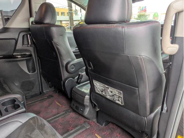 ヴェルファイア ２．４Ｚ　ゴールデンアイズＩＩ　純正ＨＤＤナビ　ＢＴオーディオ　Ｍサーバー　フルセグ　ＤＶＤ　後席モニター　Ｂカメラ　クルコン　障害物センサー　両側パワスラ　オートＨＩＤ　フォグ　ステアリモコン　電動リアゲート　純正アルミ　ＥＴＣ（42枚目）