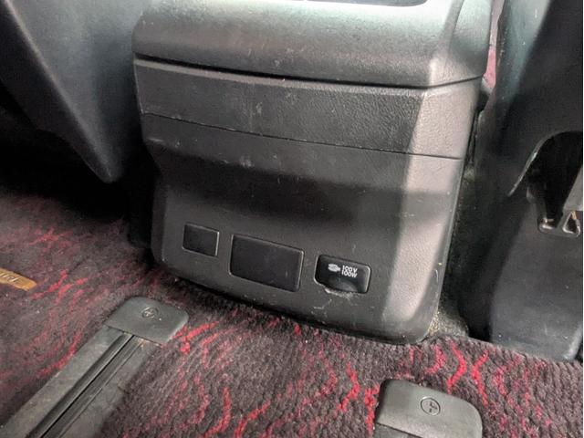 ヴェルファイア ２．４Ｚ　ゴールデンアイズＩＩ　純正ＨＤＤナビ　ＢＴオーディオ　Ｍサーバー　フルセグ　ＤＶＤ　後席モニター　Ｂカメラ　クルコン　障害物センサー　両側パワスラ　オートＨＩＤ　フォグ　ステアリモコン　電動リアゲート　純正アルミ　ＥＴＣ（43枚目）