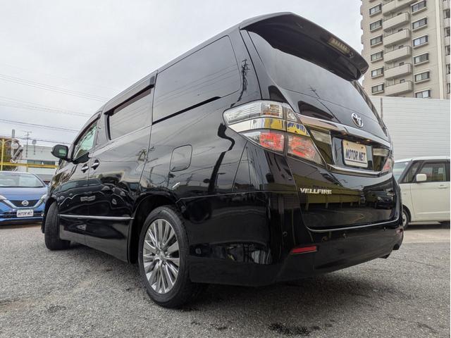 ヴェルファイア ２．４Ｚ　ゴールデンアイズＩＩ　純正ＨＤＤナビ　ＢＴオーディオ　Ｍサーバー　フルセグ　ＤＶＤ　後席モニター　Ｂカメラ　クルコン　障害物センサー　両側パワスラ　オートＨＩＤ　フォグ　ステアリモコン　電動リアゲート　純正アルミ　ＥＴＣ（67枚目）