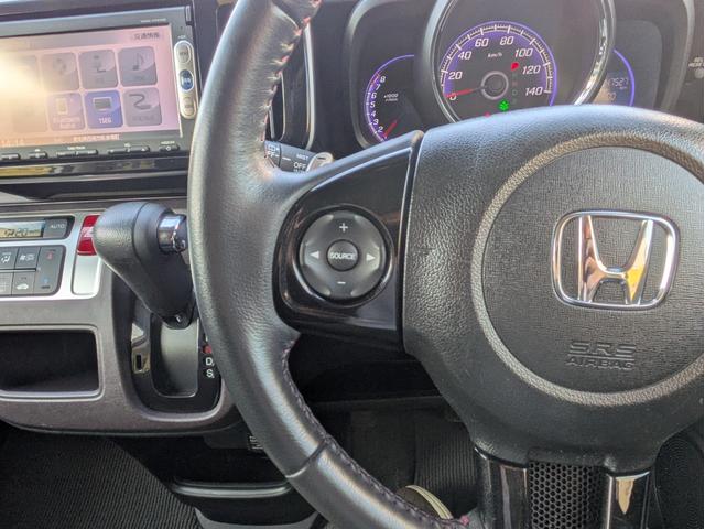 N-ONE プレミアム ツアラー・Lパッケージ 新品タイヤ装着 純正メモリーナビ BTオーディオ バックカメラ ワンセグ USB接続 DVD再生 オートエアコン オートHID フォグ パドルシフト ステアリモコン 純正アルミ 革巻ステア ETC(19枚目)