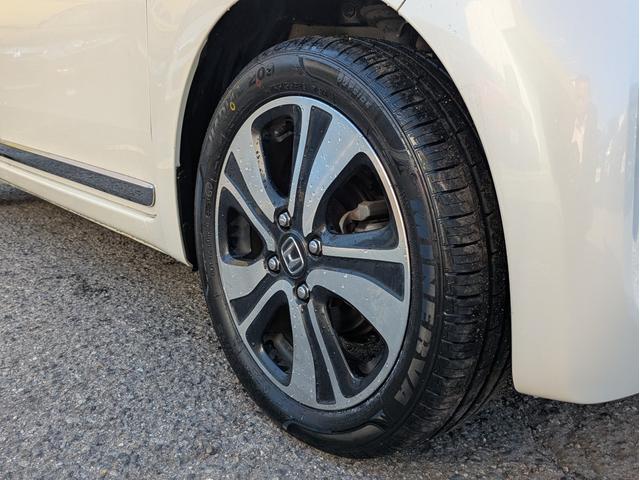 N-ONE プレミアム ツアラー・Lパッケージ 新品タイヤ装着 純正メモリーナビ BTオーディオ バックカメラ ワンセグ USB接続 DVD再生 オートエアコン オートHID フォグ パドルシフト ステアリモコン 純正アルミ 革巻ステア ETC(29枚目)