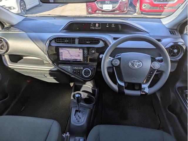 アクア Ｓスタイルブラック　純正ナビ　ＴＶフルセグ　Ｂカメラ　衝突軽減Ｂ　ＢＴ接続　ＢＴオーディオ　障害物センサー　　ＬＥＤライト　フォグランプ　オートＡＣ　シートヒーター　ステアリモコン　ＥＴＣ　オートハイビーム（13枚目）