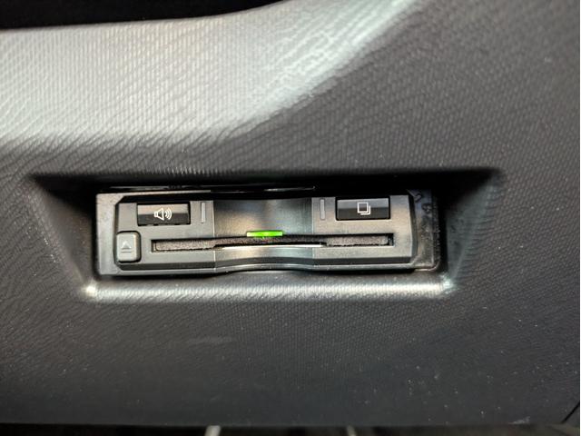 アクア Ｓスタイルブラック　純正ナビ　ＴＶフルセグ　Ｂカメラ　衝突軽減Ｂ　ＢＴ接続　ＢＴオーディオ　障害物センサー　　ＬＥＤライト　フォグランプ　オートＡＣ　シートヒーター　ステアリモコン　ＥＴＣ　オートハイビーム（18枚目）