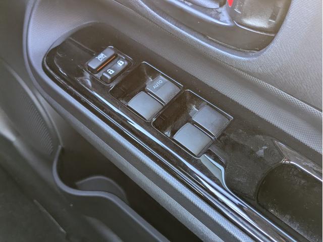 アクア Ｓスタイルブラック　純正ナビ　ＴＶフルセグ　Ｂカメラ　衝突軽減Ｂ　ＢＴ接続　ＢＴオーディオ　障害物センサー　　ＬＥＤライト　フォグランプ　オートＡＣ　シートヒーター　ステアリモコン　ＥＴＣ　オートハイビーム（26枚目）