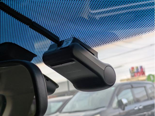 グレイス ハイブリッドＥＸ　純正ナビ　ＢＴオーディオ　ＵＳＢ接続　フルセグ　バックカメラ　衝突軽減ブレーキ　クルコン　オートＡＣ　シートヒーター　ステアリモコン　パドルシフト　純正アルミ　オートＬＥＤ　フォグ　ドラレコ　ＥＴＣ（17枚目）