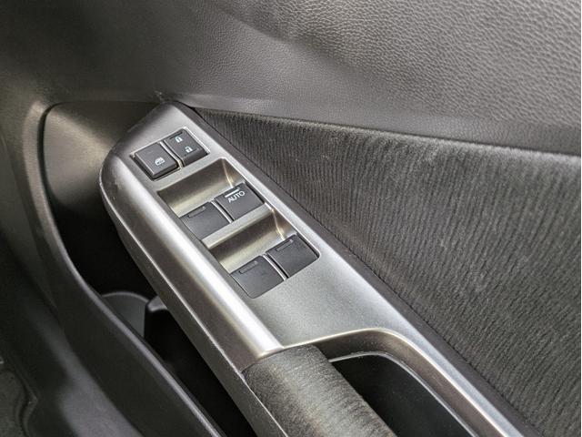 グレイス ハイブリッドＥＸ　純正ナビ　ＢＴオーディオ　ＵＳＢ接続　フルセグ　バックカメラ　衝突軽減ブレーキ　クルコン　オートＡＣ　シートヒーター　ステアリモコン　パドルシフト　純正アルミ　オートＬＥＤ　フォグ　ドラレコ　ＥＴＣ（29枚目）