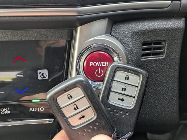 グレイス ハイブリッドＥＸ　純正ナビ　ＢＴオーディオ　ＵＳＢ接続　フルセグ　バックカメラ　衝突軽減ブレーキ　クルコン　オートＡＣ　シートヒーター　ステアリモコン　パドルシフト　純正アルミ　オートＬＥＤ　フォグ　ドラレコ　ＥＴＣ（30枚目）