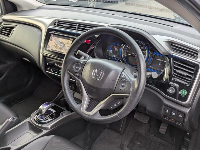 グレイス ハイブリッドＥＸ　純正ナビ　ＢＴオーディオ　ＵＳＢ接続　フルセグ　バックカメラ　衝突軽減ブレーキ　クルコン　オートＡＣ　シートヒーター　ステアリモコン　パドルシフト　純正アルミ　オートＬＥＤ　フォグ　ドラレコ　ＥＴＣ（35枚目）