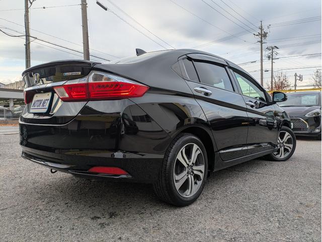 グレイス ハイブリッドＥＸ　純正ナビ　ＢＴオーディオ　ＵＳＢ接続　フルセグ　バックカメラ　衝突軽減ブレーキ　クルコン　オートＡＣ　シートヒーター　ステアリモコン　パドルシフト　純正アルミ　オートＬＥＤ　フォグ　ドラレコ　ＥＴＣ（60枚目）