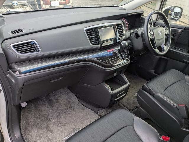 オデッセイ アブソルート・ＥＸ　メモリーナビ　ＢＴ／ＵＳＢ接続　フルセグ　Ｍサーバー　後席モニター　衝突軽減Ｂ　Ｂカメラ　障害物センサー　クルコン　ドラレコ　両側パワスラ　オートＬＥＤ　フォグ　ステアリモコン　パドルシフト　ＥＴＣ（8枚目）