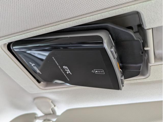 アテンザワゴン ＸＤ　プロアクティブ　衝突軽減ブレーキ　レーンアシスト　ブラインドスポットモニター　追従クルコン　バックカメラ　純正ナビ　ＢＴオーディオ　ＵＳＢ接続　ステアリモコン　オートＬＥＤ　フォグ　パドルシフト　革巻ステア　ＥＴＣ（18枚目）