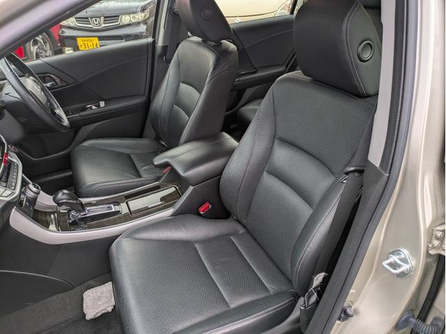 アコードハイブリッド EX 衝突軽減ブレーキ レーンアシスト 障害物センサー 追従クルコン 純正HDDナビ BTオーディオ USB接続 バックカメラ オートLED フォグ 純正アルミ ステアリモコン 電動シート ETC(8枚目)