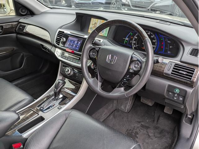 アコードハイブリッド EX 衝突軽減ブレーキ レーンアシスト 障害物センサー 追従クルコン 純正HDDナビ BTオーディオ USB接続 バックカメラ オートLED フォグ 純正アルミ ステアリモコン 電動シート ETC(35枚目)