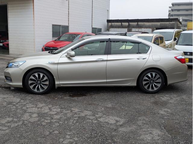 アコードハイブリッド EX 衝突軽減ブレーキ レーンアシスト 障害物センサー 追従クルコン 純正HDDナビ BTオーディオ USB接続 バックカメラ オートLED フォグ 純正アルミ ステアリモコン 電動シート ETC(43枚目)