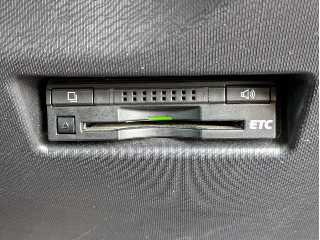 アクア Ｓ　純正ＨＤＤナビ　ＢＴオーディオ　フルセグＴＶ　ミュージックサーバー　ＤＶＤ再生　バックカメラ　オートライト　オートエアコン　スマートキー　ウインカーミラー　ＥＴＣ（18枚目）