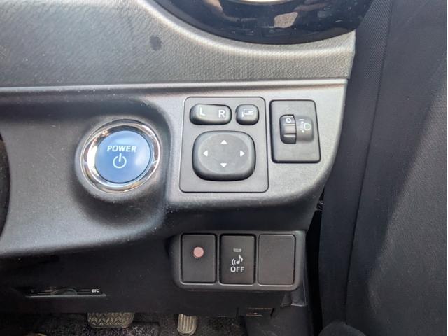 アクア Ｓ　純正ＨＤＤナビ　ＢＴオーディオ　フルセグＴＶ　ミュージックサーバー　ＤＶＤ再生　バックカメラ　オートライト　オートエアコン　スマートキー　ウインカーミラー　ＥＴＣ（23枚目）