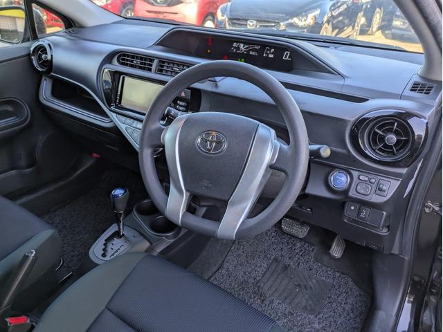 アクア Ｓ　純正ＨＤＤナビ　ＢＴオーディオ　フルセグＴＶ　ミュージックサーバー　ＤＶＤ再生　バックカメラ　オートライト　オートエアコン　スマートキー　ウインカーミラー　ＥＴＣ（30枚目）