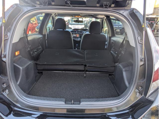 アクア Ｓ　純正ＨＤＤナビ　ＢＴオーディオ　フルセグＴＶ　ミュージックサーバー　ＤＶＤ再生　バックカメラ　オートライト　オートエアコン　スマートキー　ウインカーミラー　ＥＴＣ（35枚目）