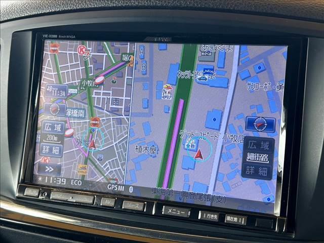 ２５０ハイウェイスターＳ　アーバンクロム　アルパイン８型ナビ　バックカメラ　後席モニター　Ｗエアコン　ＥＴＣ　両側電動　バックカメラ　禁煙　純正アルミホイール　ハーフレザーシート　ＣＤ／ＤＶＤ再生　プッシュスタート　スマートキー(3枚目)