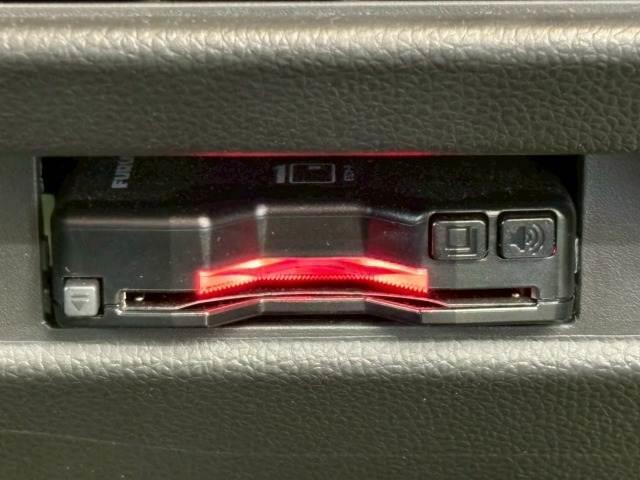 ワゴンＲ ハイブリッドＦＸ－Ｓ　８型ナビ　レーダークルーズ　シートヒーター　衝突軽減　ＥＴＣ　バックカメラ　地デジ　レーンキープ　アイドリングストップ　クリアランスソナー　オートライト　オートエアコン　１２Ｖシガーソケット（8枚目）
