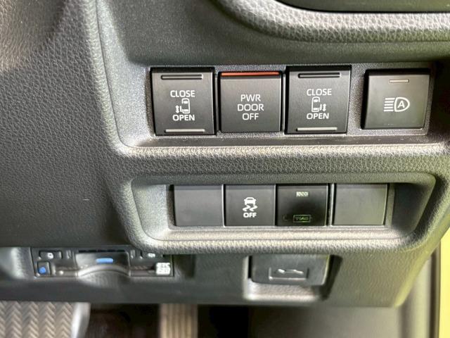 シエンタ Ｚ　８インチディスプレイオーディオ　レーダークルーズ　ＢＳＭ　衝突軽減　両側電動スライドドア　１５００Ｗ　ＥＴＣ　バックカメラ　禁煙車　３列シート　ＬＥＤヘッドライト　オートエアコン　クリアランスソナー（53枚目）