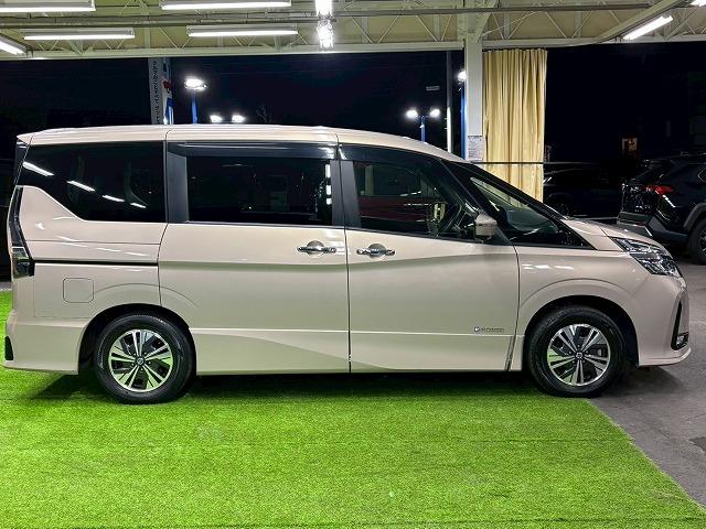セレナ e-POWER ハイウェイスターV 純正ナビ 全周囲 後席モニター 両側電動  後席オートエアコン デジタルインナーミラー クリアランスソナー ブラインドスポットモニター LEDヘッドライト ハンズフリーオートスライドドア スマートキー(35枚目)