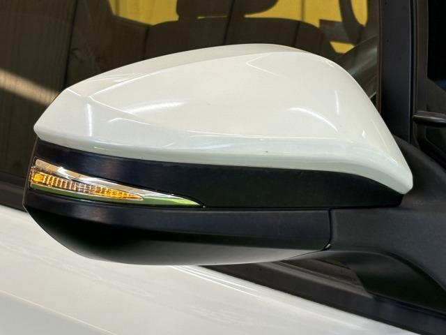 ノア ハイブリッドＧ　９型ナビ　後席モニター　クルーズコントロール　後席オートエアコン　衝突軽減　レーンキープ　両側電動スライドドア　オートマチックハイビーム　シートヒーター　バックカメラ　地デジ　プッシュスタート（26枚目）