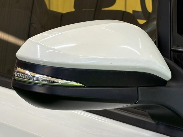 ノア ハイブリッドＧ　９型ナビ　後席モニター　クルーズコントロール　後席オートエアコン　衝突軽減　レーンキープ　両側電動スライドドア　オートマチックハイビーム　シートヒーター　バックカメラ　地デジ　プッシュスタート（27枚目）