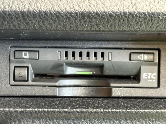 ノア ハイブリッドＧ　９型ナビ　後席モニター　クルーズコントロール　後席オートエアコン　衝突軽減　レーンキープ　両側電動スライドドア　オートマチックハイビーム　シートヒーター　バックカメラ　地デジ　プッシュスタート（66枚目）