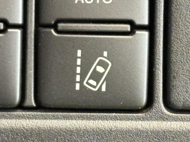 ノア ハイブリッドＧ　９型ナビ　後席モニター　クルーズコントロール　後席オートエアコン　衝突軽減　レーンキープ　両側電動スライドドア　オートマチックハイビーム　シートヒーター　バックカメラ　地デジ　プッシュスタート（70枚目）