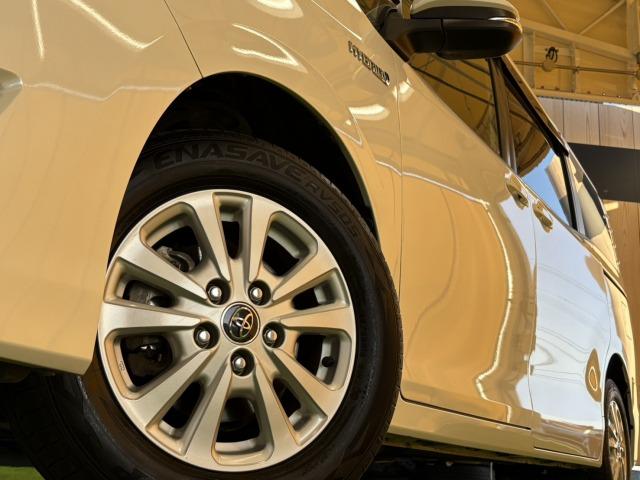 ノア ハイブリッドＧ　９型ナビ　後席モニター　クルーズコントロール　後席オートエアコン　衝突軽減　レーンキープ　両側電動スライドドア　オートマチックハイビーム　シートヒーター　バックカメラ　地デジ　プッシュスタート（77枚目）