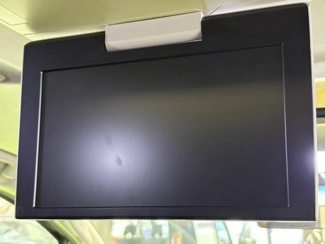 ヴェルファイア ＺＡ　モデリスタ　サンルーフ　９型ナビ　後席モニタ　レーダークルーズコントロール　後席オートエアコン　クリアランスソナー　衝突軽減　レーンキープ　バックカメラ　地デジ　両側電動スライドドア（9枚目）