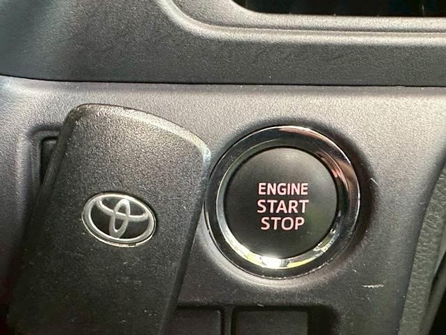 ヴォクシー ZS 4WD 9型ナビ 後席モニタ- 両側電動スライド LEDヘッドライト フロントフォグライト プッシュスタート スマートキー 7人乗り 3列シート 地デジ バックカメラ 純正アルミ オートエアコン(7枚目)