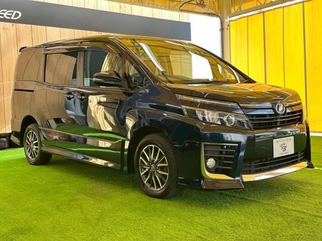 ヴォクシー ZS 4WD 9型ナビ 後席モニタ- 両側電動スライド LEDヘッドライト フロントフォグライト プッシュスタート スマートキー 7人乗り 3列シート 地デジ バックカメラ 純正アルミ オートエアコン(14枚目)