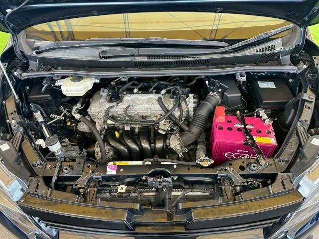 ヴォクシー ZS 4WD 9型ナビ 後席モニタ- 両側電動スライド LEDヘッドライト フロントフォグライト プッシュスタート スマートキー 7人乗り 3列シート 地デジ バックカメラ 純正アルミ オートエアコン(18枚目)