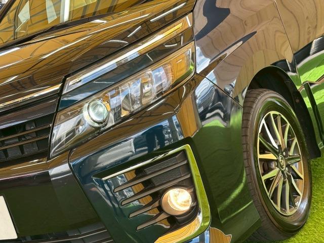 ヴォクシー ZS 4WD 9型ナビ 後席モニタ- 両側電動スライド LEDヘッドライト フロントフォグライト プッシュスタート スマートキー 7人乗り 3列シート 地デジ バックカメラ 純正アルミ オートエアコン(30枚目)