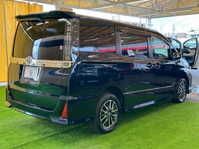 ヴォクシー ZS 4WD 9型ナビ 後席モニタ- 両側電動スライド LEDヘッドライト フロントフォグライト プッシュスタート スマートキー 7人乗り 3列シート 地デジ バックカメラ 純正アルミ オートエアコン(37枚目)