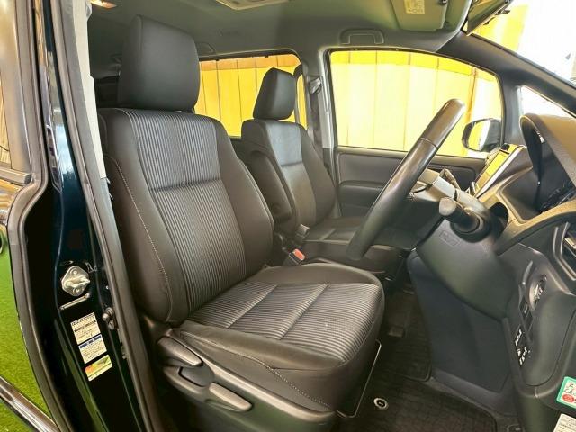 ヴォクシー ZS 4WD 9型ナビ 後席モニタ- 両側電動スライド LEDヘッドライト フロントフォグライト プッシュスタート スマートキー 7人乗り 3列シート 地デジ バックカメラ 純正アルミ オートエアコン(40枚目)